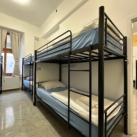 Hostal Opera Liubliana